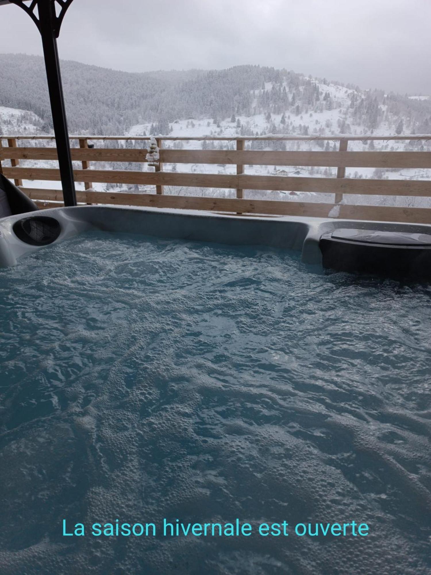 Les Chalets Bambi & Jacuzzi Privatif 라브레세 객실 사진